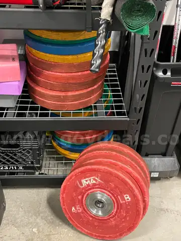 Set of UMAX Bumper Plates (6x45lb, 2x35lb, 2x25lb, 2x10lb)