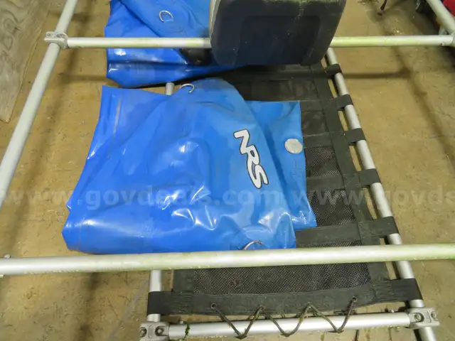 Pontoon Raft with 3 paddles