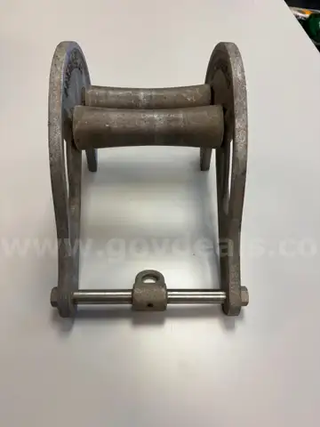 Akron Brass Hose Hoist