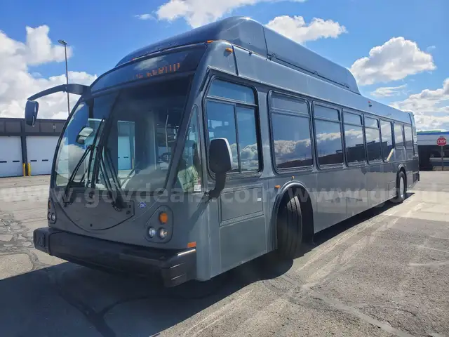 2017 ELDORADO NATIONAL SHUTTLE BUS