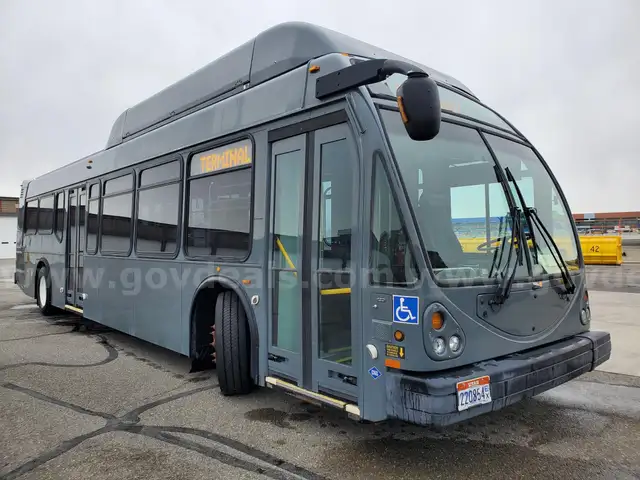 2017 ELDORADO NATIONAL SHUTTLE BUS