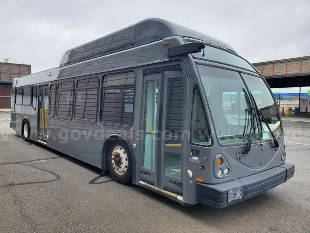 2017 ELDORADO NATIONAL SHUTTLE BUS