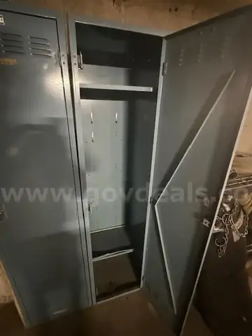 Storage lockers