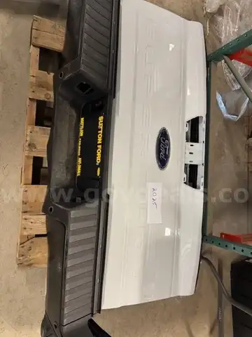 2025 F-250 Ford Super Duty Tail Gate and Bumper
