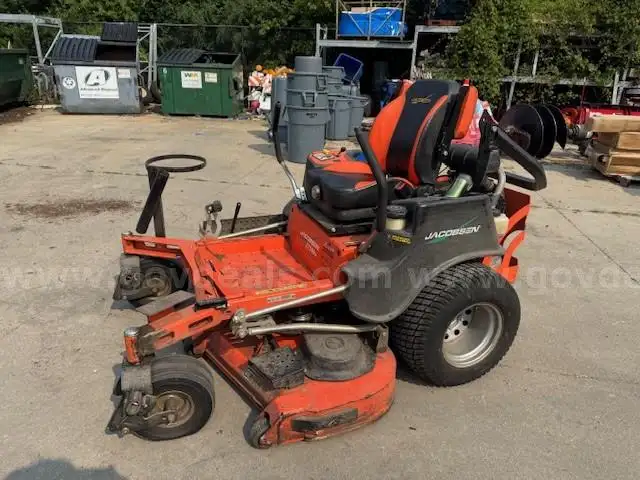 2018 Jacobsen 60&#x27;&#x27; ZT 1000 Zero Turn Mower