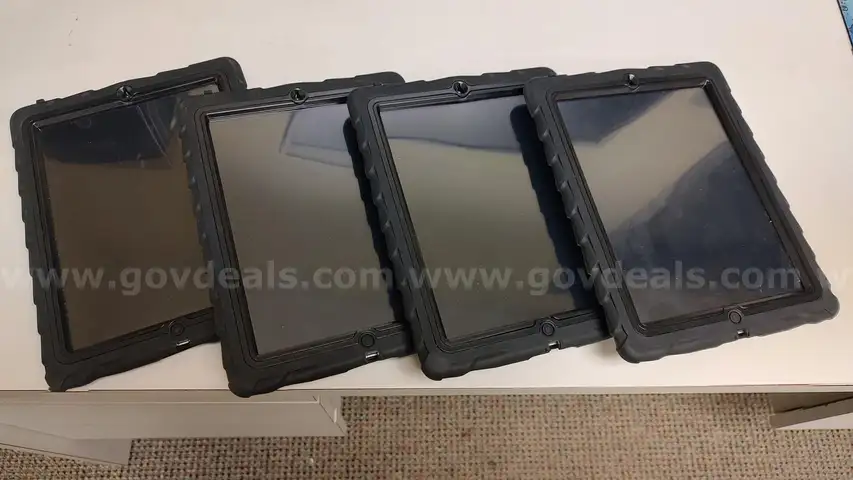 Lot of (4) Apple I Pad 2 Tablets