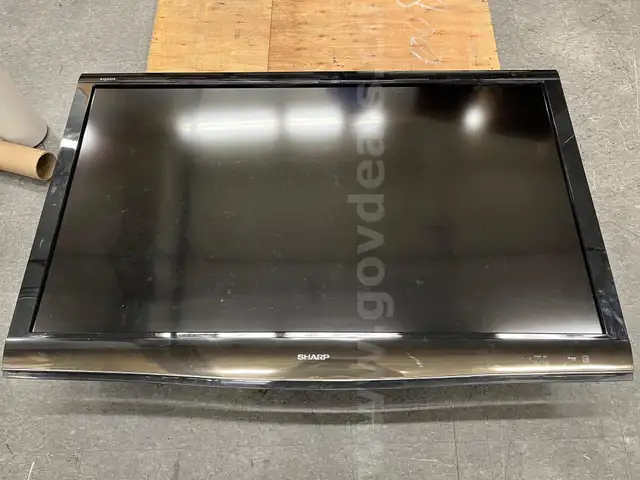 Lot of 5 Sharp 52inch Aquos TVs