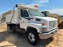 2004 Chevrolet C7500, Dump Truck