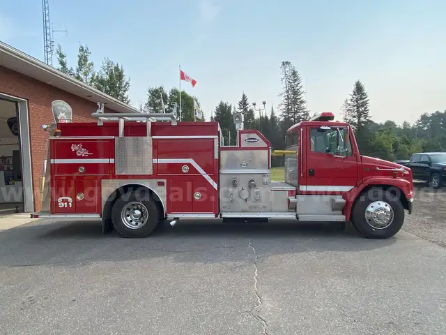 2004 Freightliner Fire Engine/Pumper Truck
