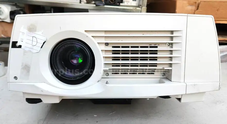 Mitsubishi XL6600U 3LCD Multimedia Projector (internal ID #051723-6D, 121625-13, Lot #14)