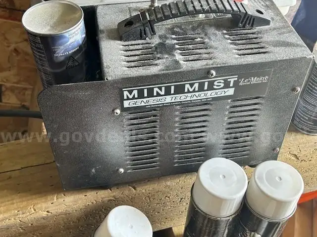 Smoke Machine with 4 canisters of smoke