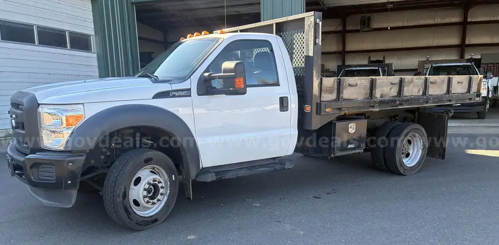 2015 Ford F-550 4x4 Flatbed Dump bed