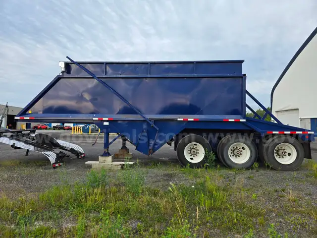 Belly Dump Trailer with Roll-off Fifth Wheel Attachment