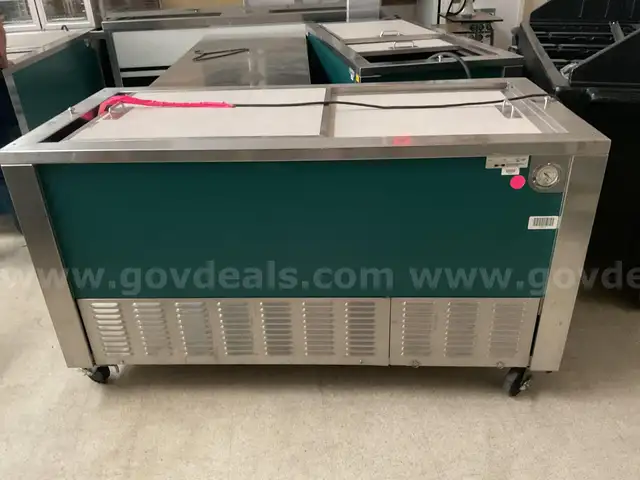 Commercial Refrigeration Unit &#x2013; Stainless Steel with Green Panels (Mobile)