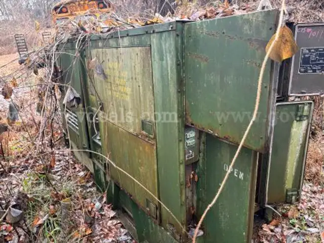 OLD MILITARY GENERATOR