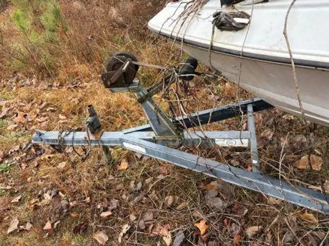 DYNASTY BOAT TRAILER