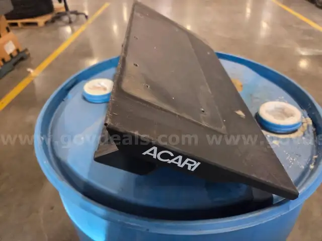Acari Strobe Light Mount