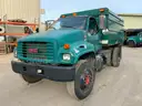 2000 GMC C7H042 - Chipper Dump
