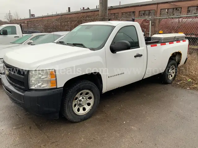 2009 Chevrolet Silverado 1500 Work Truck Long Box 2WD