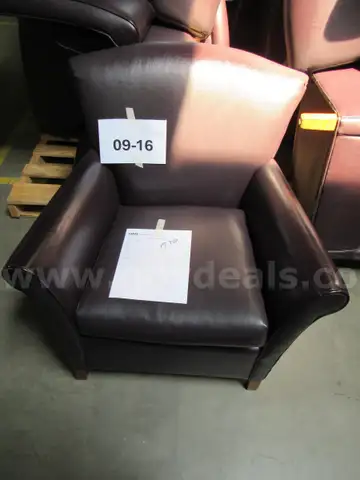 09-16Chairs (17)