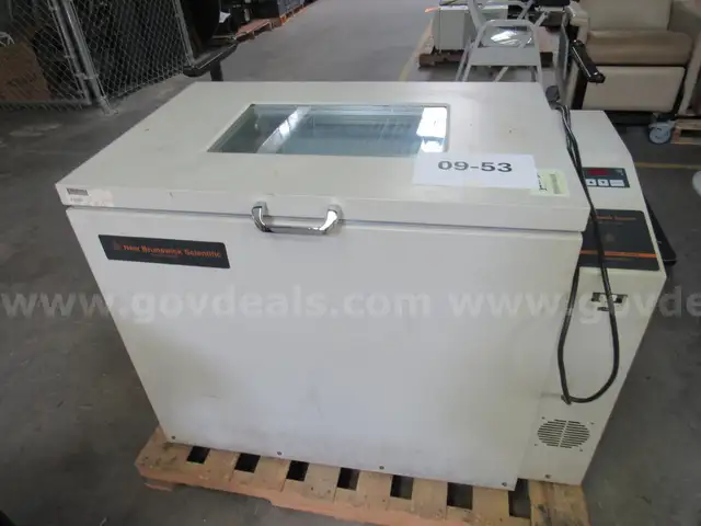 09-53 Incubator