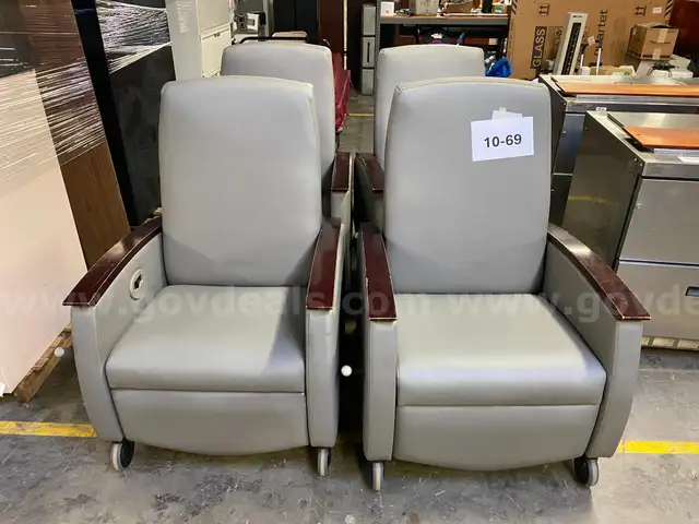 10-69   Recliners (4)