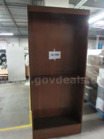10-106 Bookcases