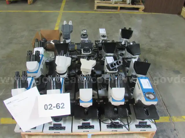 02-62  Microscopes (19)