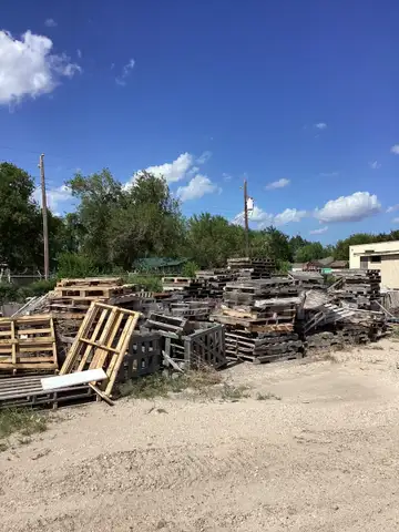 Wood Pallets &#x26; Wood Crates