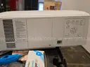 NEC PA653U projector