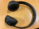LOT of 8 Wireless Headphones