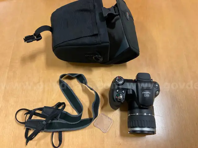 FujiFilm Digital Camera with case