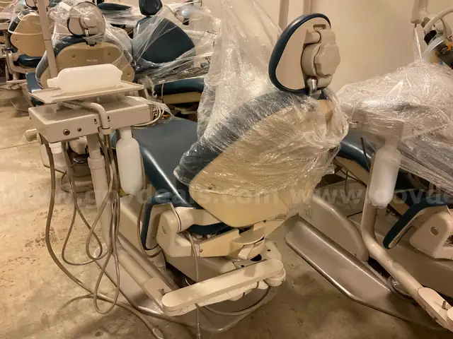 1 Adec Dentistry chair