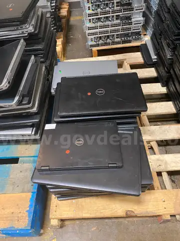 Lot of 27 Assorted Dell Laptops
