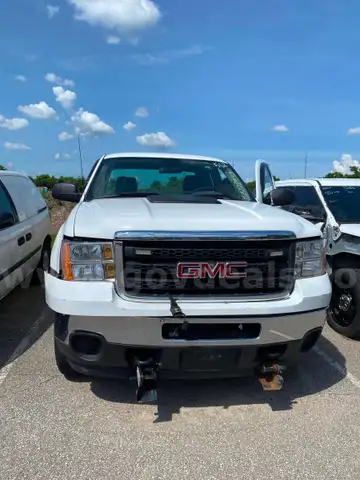 2011 GMC Sierra 2500HD Work Truck Ext. Cab Long Box 4WD