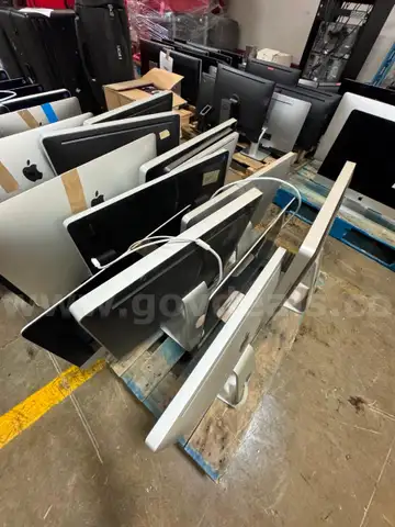 Lot of 15 Assorted iMacs