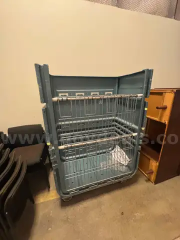 Lot of 1 Laundry Cart with Wheels