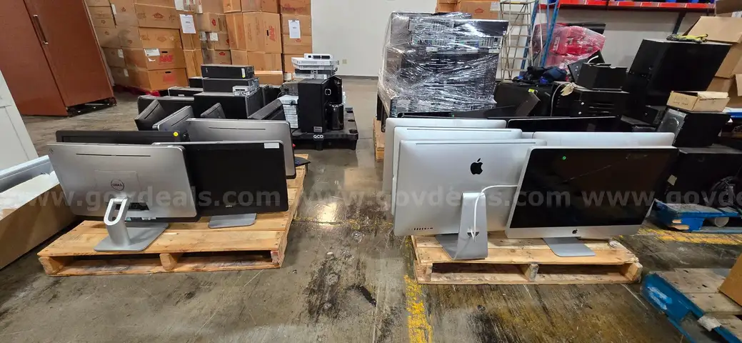 Lot of 20 assorted Computer Monitors