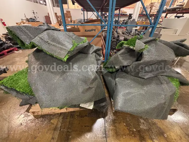 Lot of remnant turf pieces