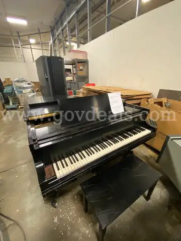 Baldwin model L (6&#x27;3&#x22;) Grand Piano