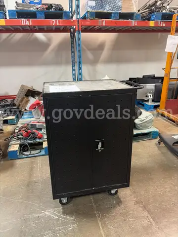 1 Mobile Computer Cart