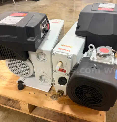 Lot of 2 rotary vane vacuum pumps