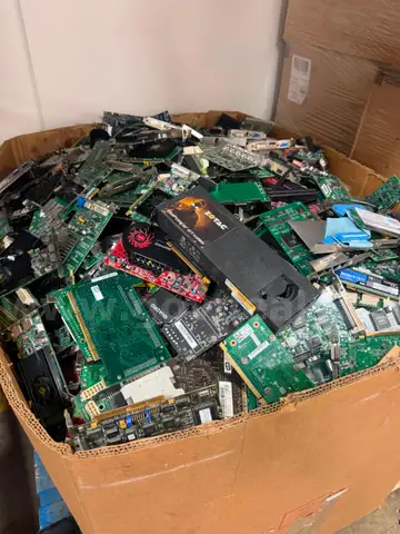 Lot of Assorted E-computer pieces