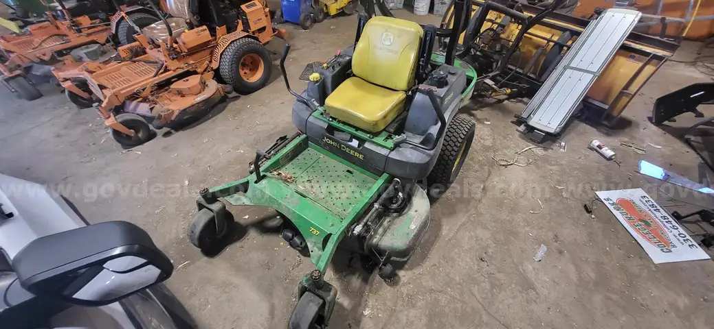 John Deere Zero Turn