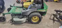 John Deere Zero Turn