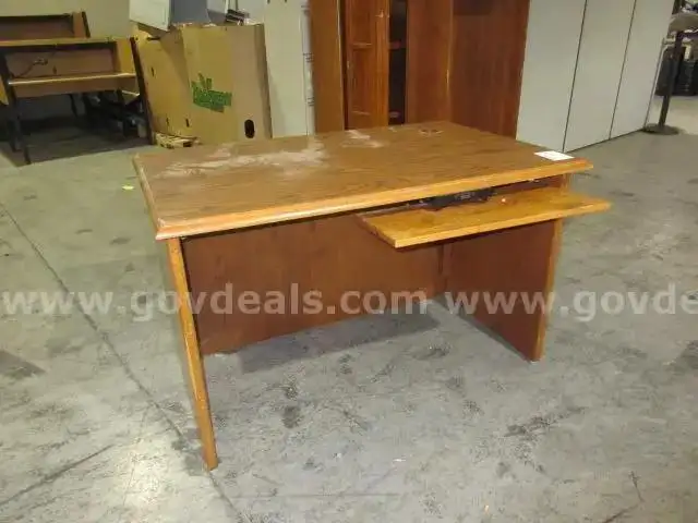 Wood Table w/ keyboard tray