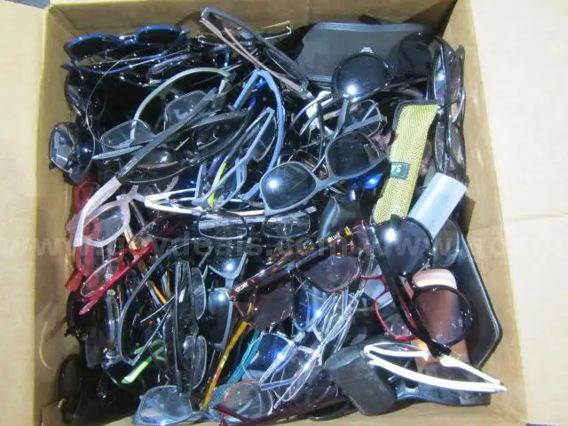 EYEWEAR LOT