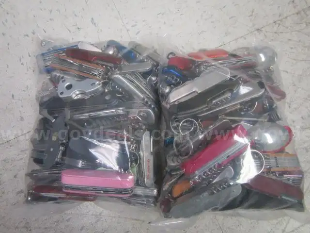 MISC KNIFE LOT