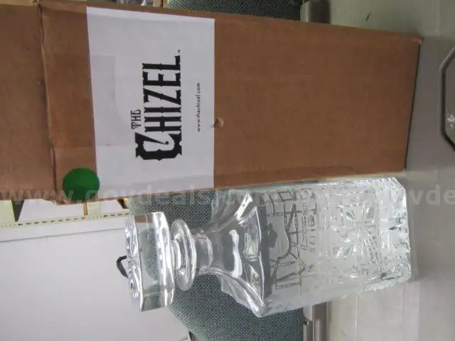 THE CHIZEL DECANTER