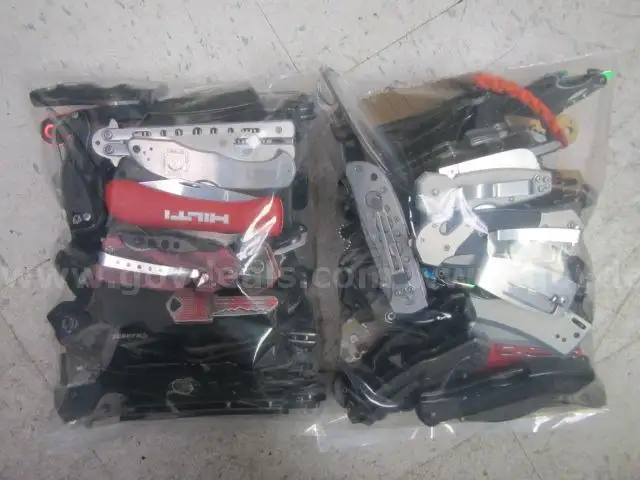 KNIFE LOT
